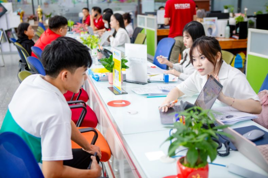 Thanh Lý Phòng Học Vỡ Nợ