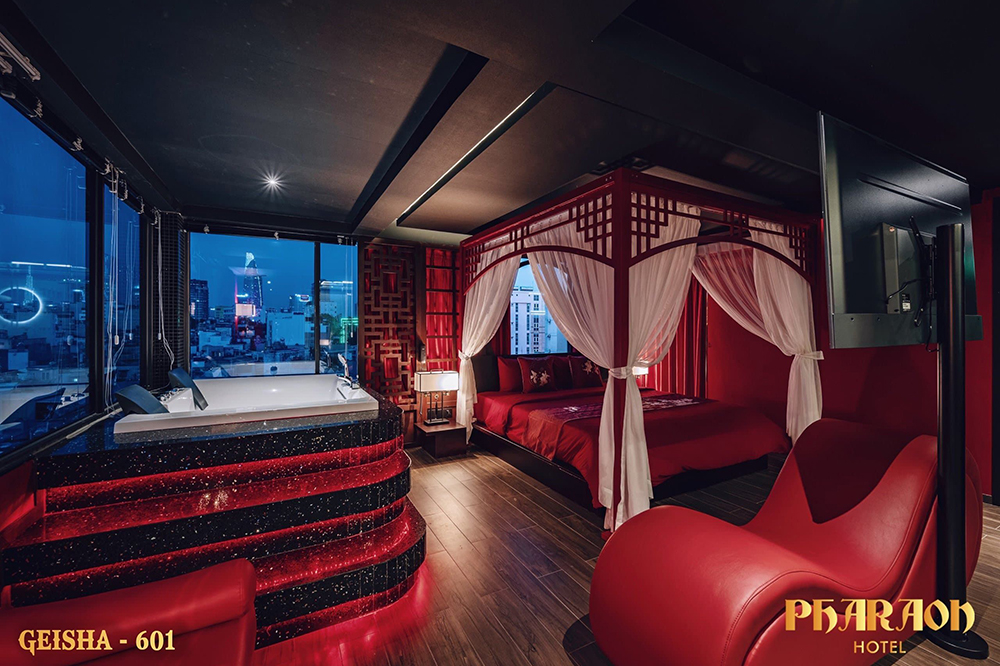 Lover's Hotel